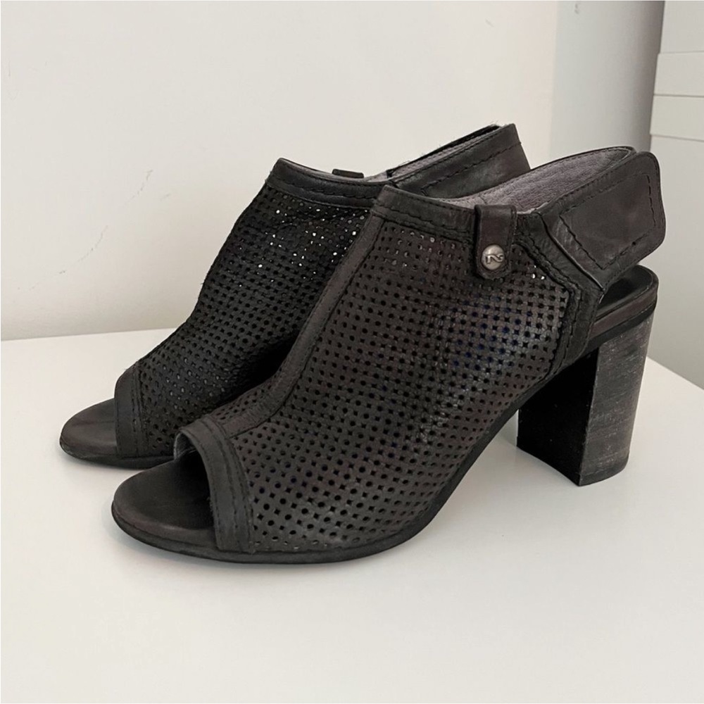 NERO Giardini Block Heel Peep Toe Sz 39